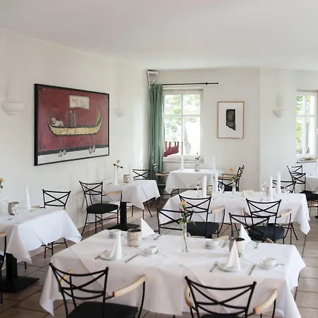 Seehotel Theodors 4* Wustrau