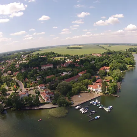 Seehotel Theodors Wustrau